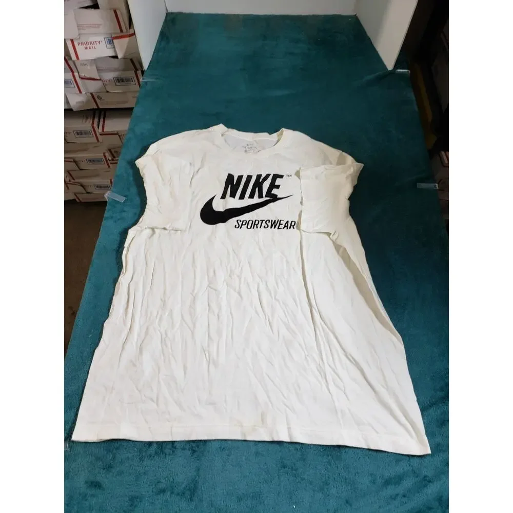 Nike Shirt Size Extra Large Mens White Short Sleeve Casual Logo Sportswear